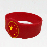 pvc中國(guó)紅手環(huán)_PVC裝飾品_軟膠飾品